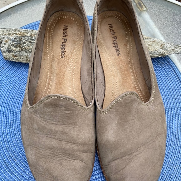 Women’s casual flats from Hush Puppies - Picture 1 of 3